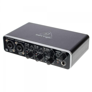 Behringer U-PHORIA UMC204HD