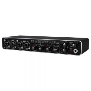 Behringer U-PHORIA UMC404HD